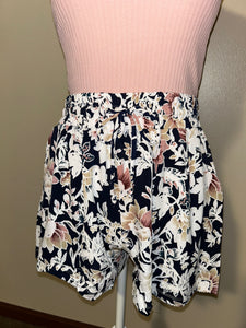 Floral Printed Shorts with pockets